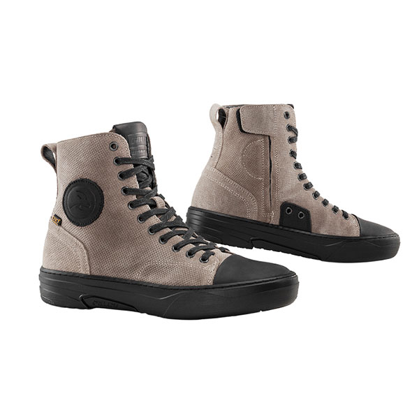 Daisy on the Ohoopee